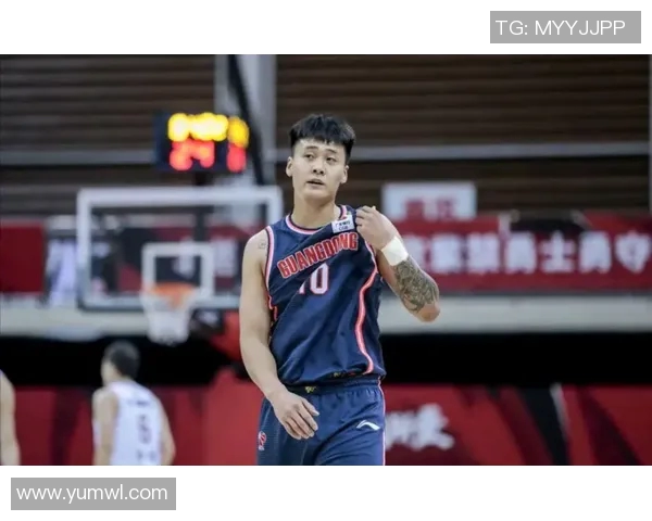 广东与深圳季后赛精彩对决录像回放全程回顾与分析 广东与深圳季后赛精彩对决录像回放全程回顾与分析