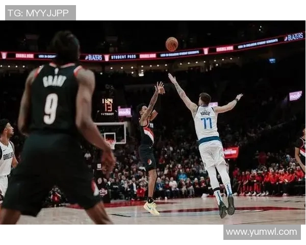 快船季后赛对决开拓者的精彩瞬间与战术分析